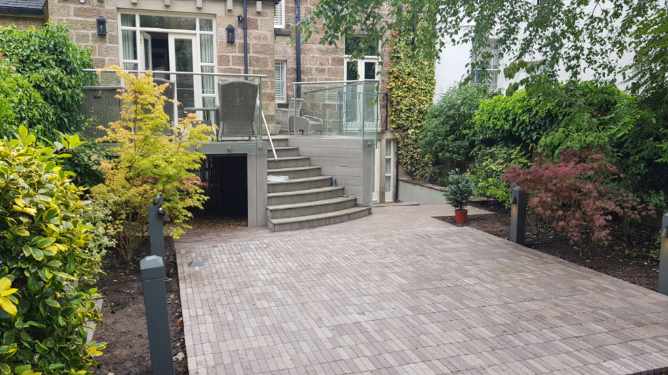 Harrogate courtyard design and build by Ryland Horticulture Ltd 2024